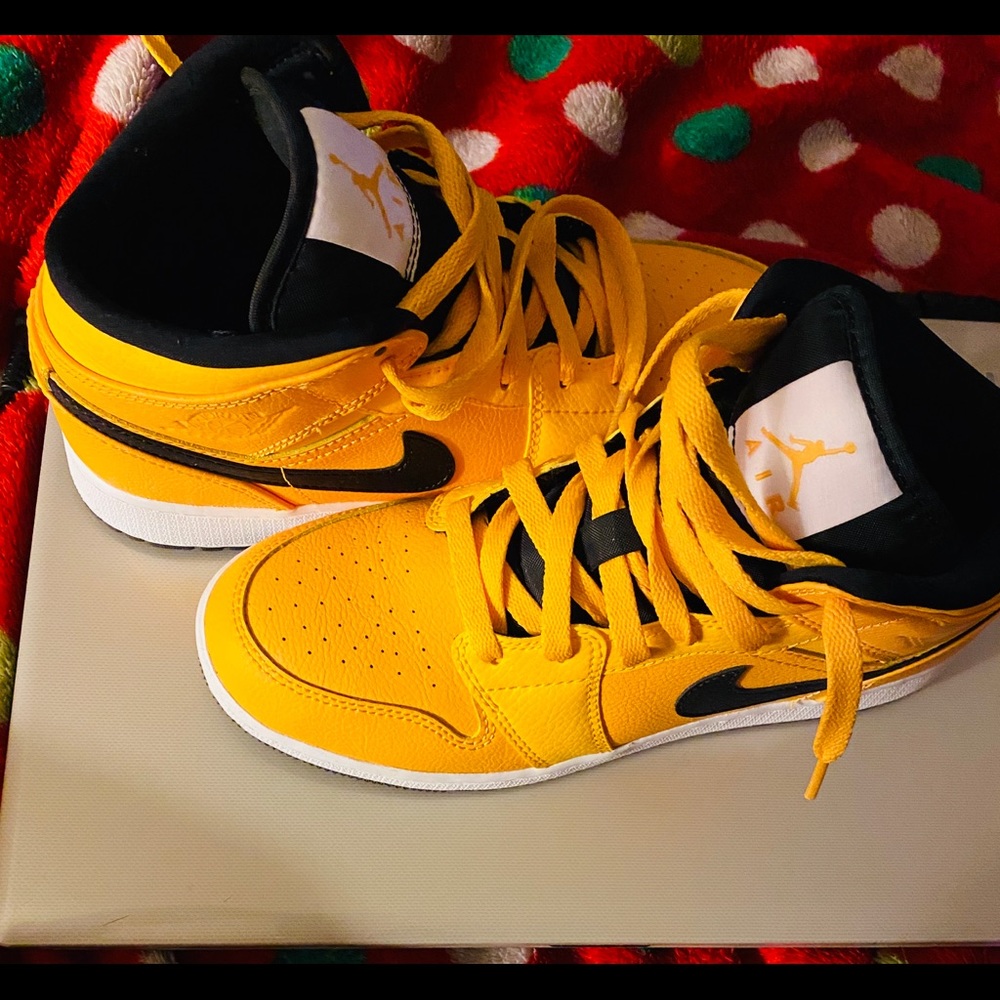 Air Jordan 1 Mid (GS)